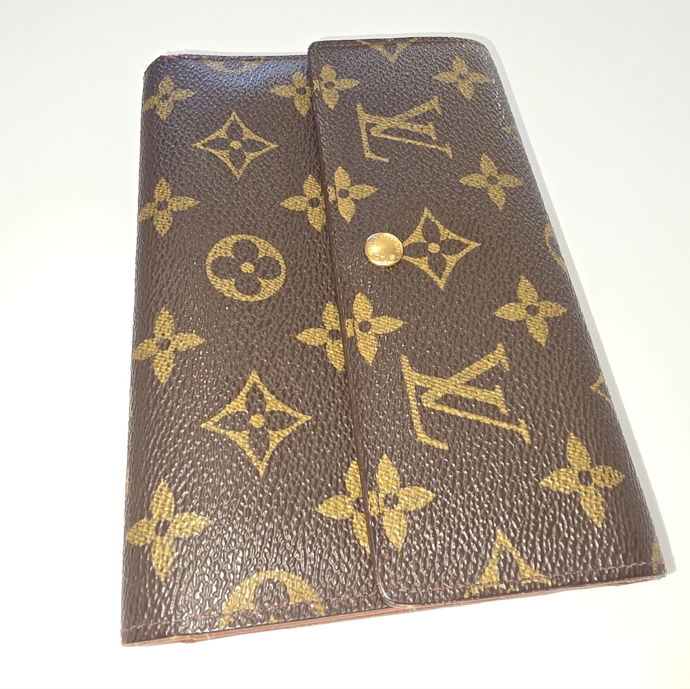 Louis Vuitton LV Monogram Trifold Wallet